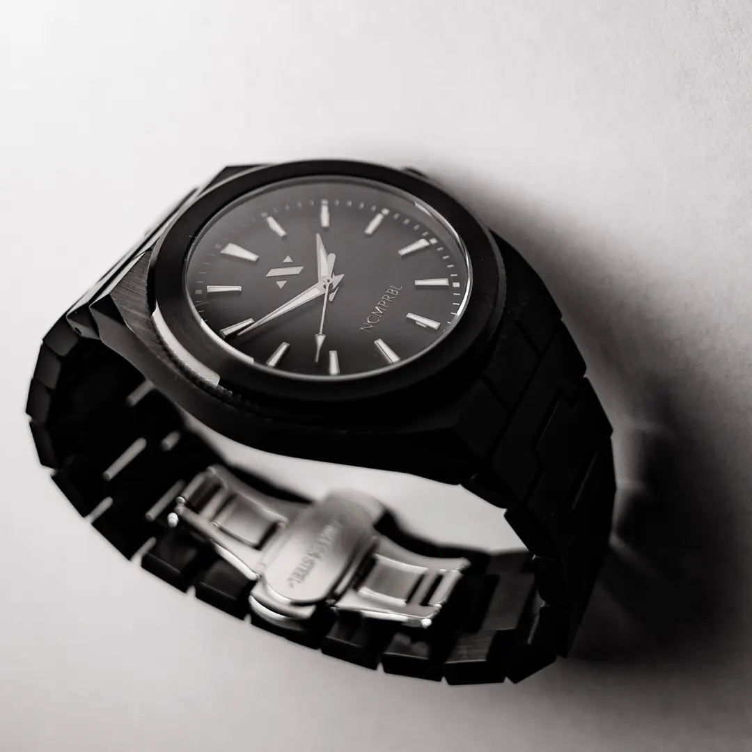 Elevate Link Phantom 42MM Mens Watch In Black/Silver
